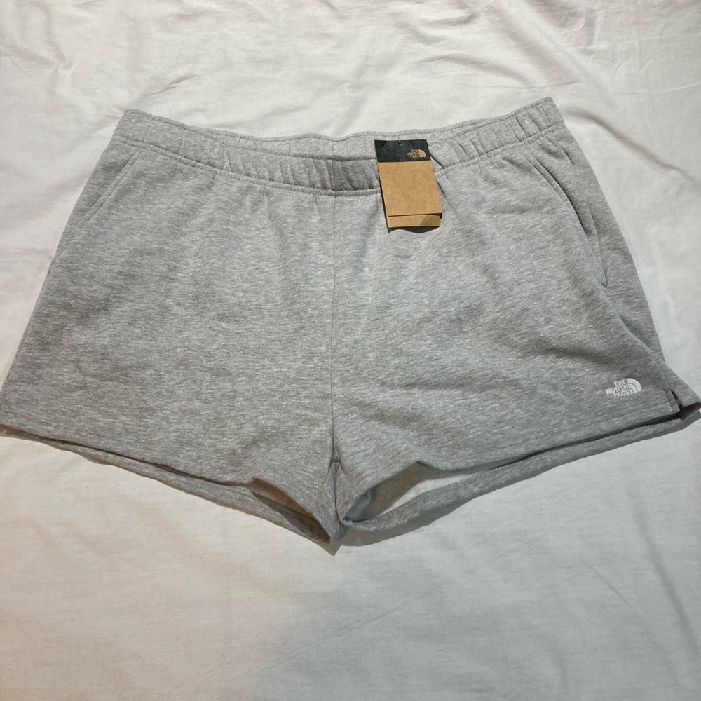 The North Face Half Dome Athletic Shorts, Women’s size 3X, NWT!